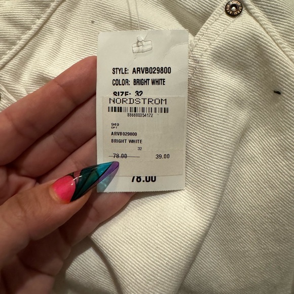 Afrm Dex Boyfriend Jeans in white - Picture 7 of 8